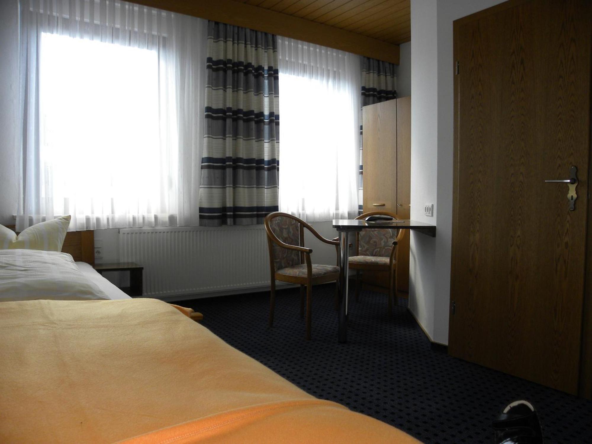 Thueringer Hof Hotel Richelsdorf Room photo