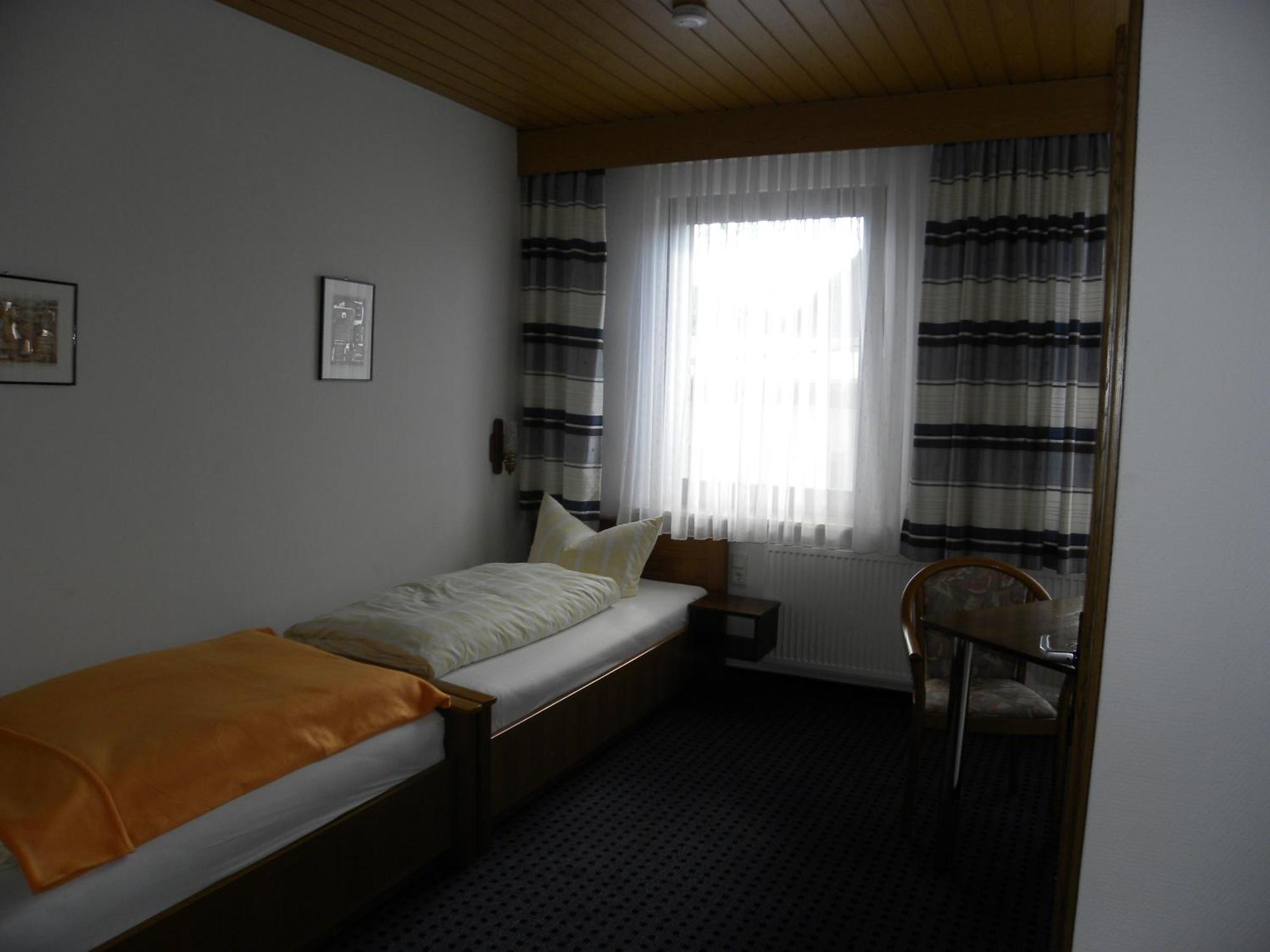 Thueringer Hof Hotel Richelsdorf Room photo